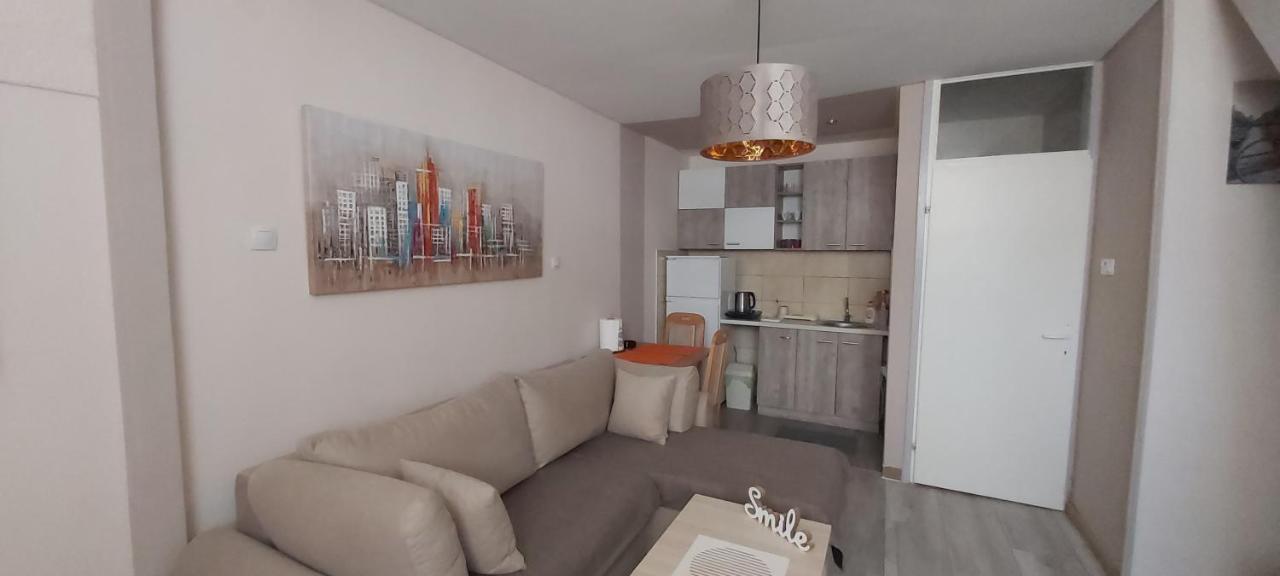 Square Apartment Paraćin Zewnętrze zdjęcie