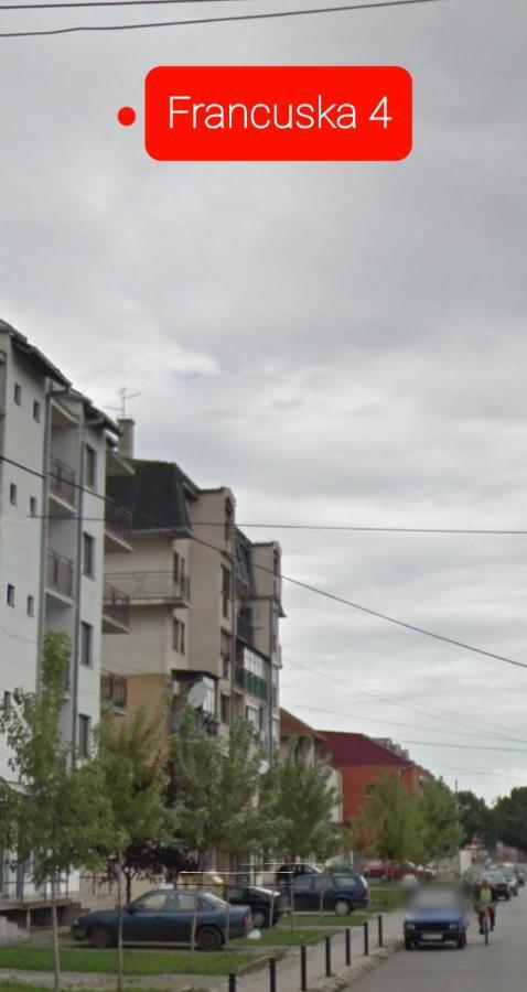 Square Apartment Paraćin Zewnętrze zdjęcie